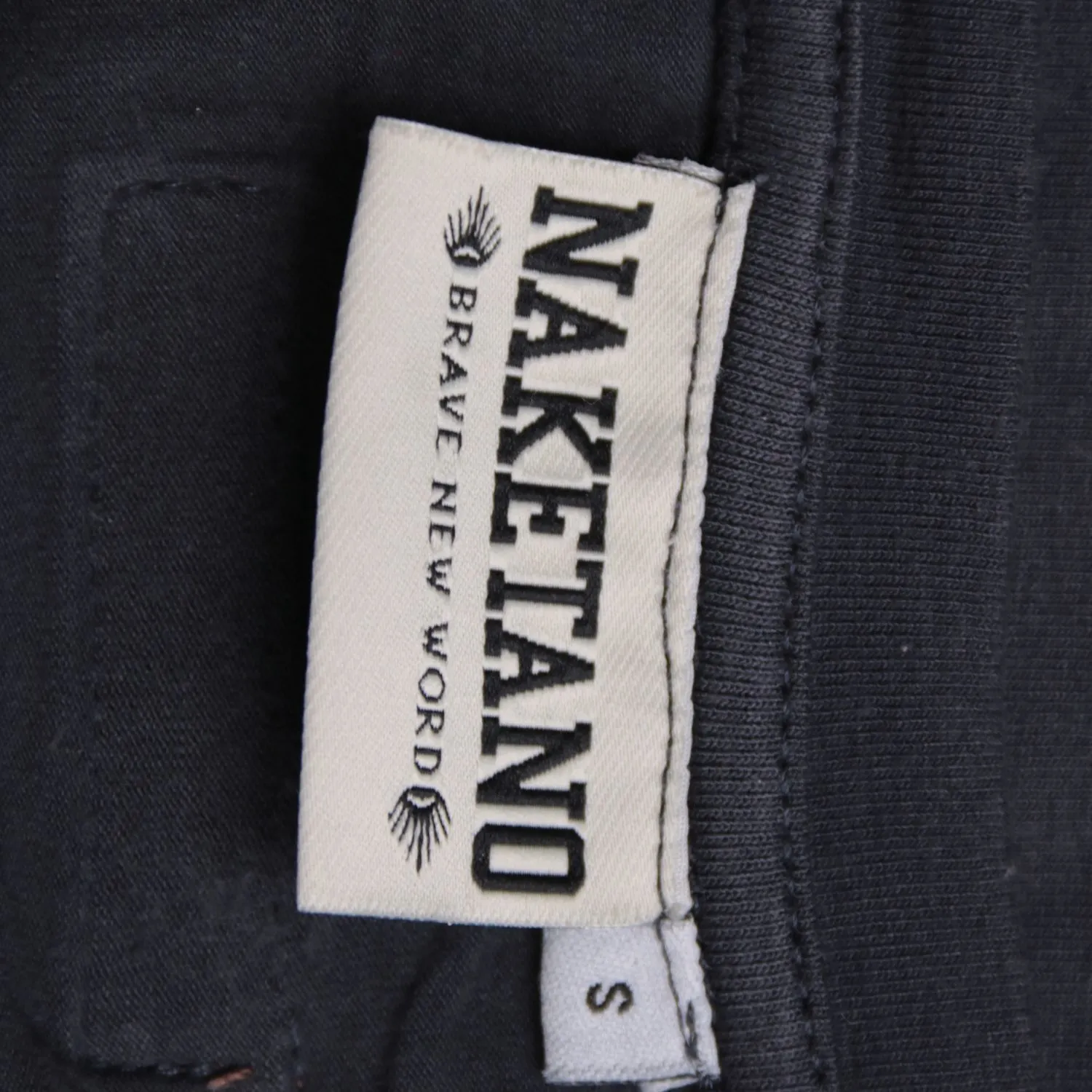 топ Naketano